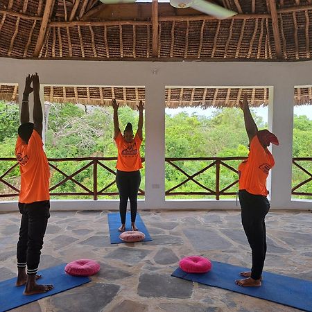 Diani Yoga Barn Bed & Breakfast Ukunda Dış mekan fotoğraf