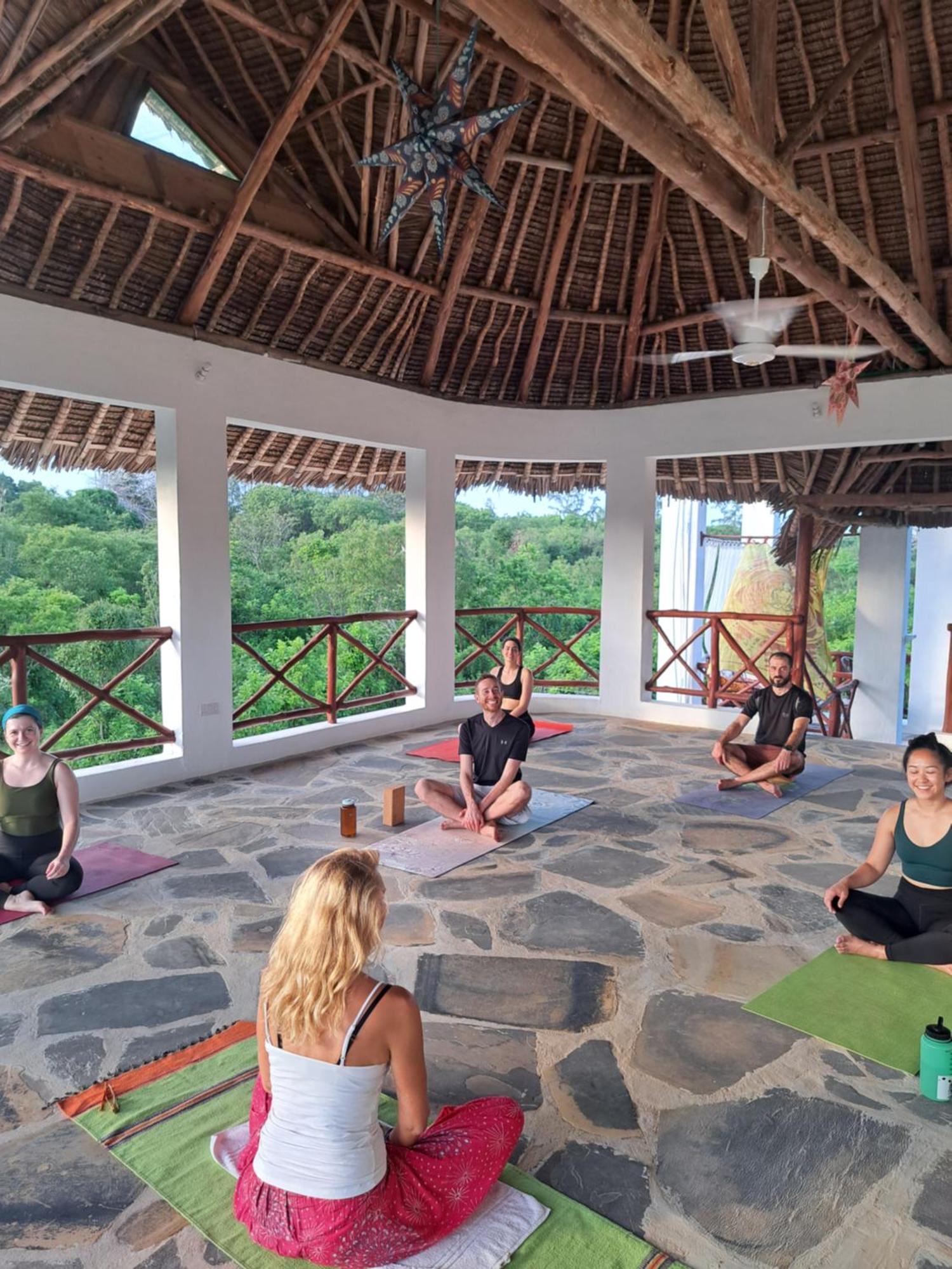 Diani Yoga Barn Bed & Breakfast Ukunda Dış mekan fotoğraf
