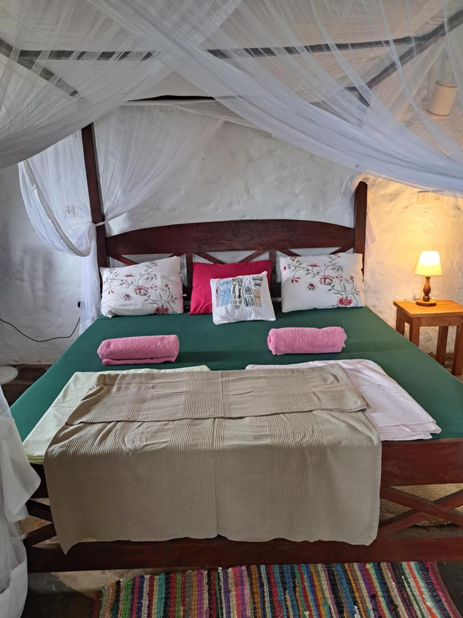 Diani Yoga Barn Bed & Breakfast Ukunda Dış mekan fotoğraf