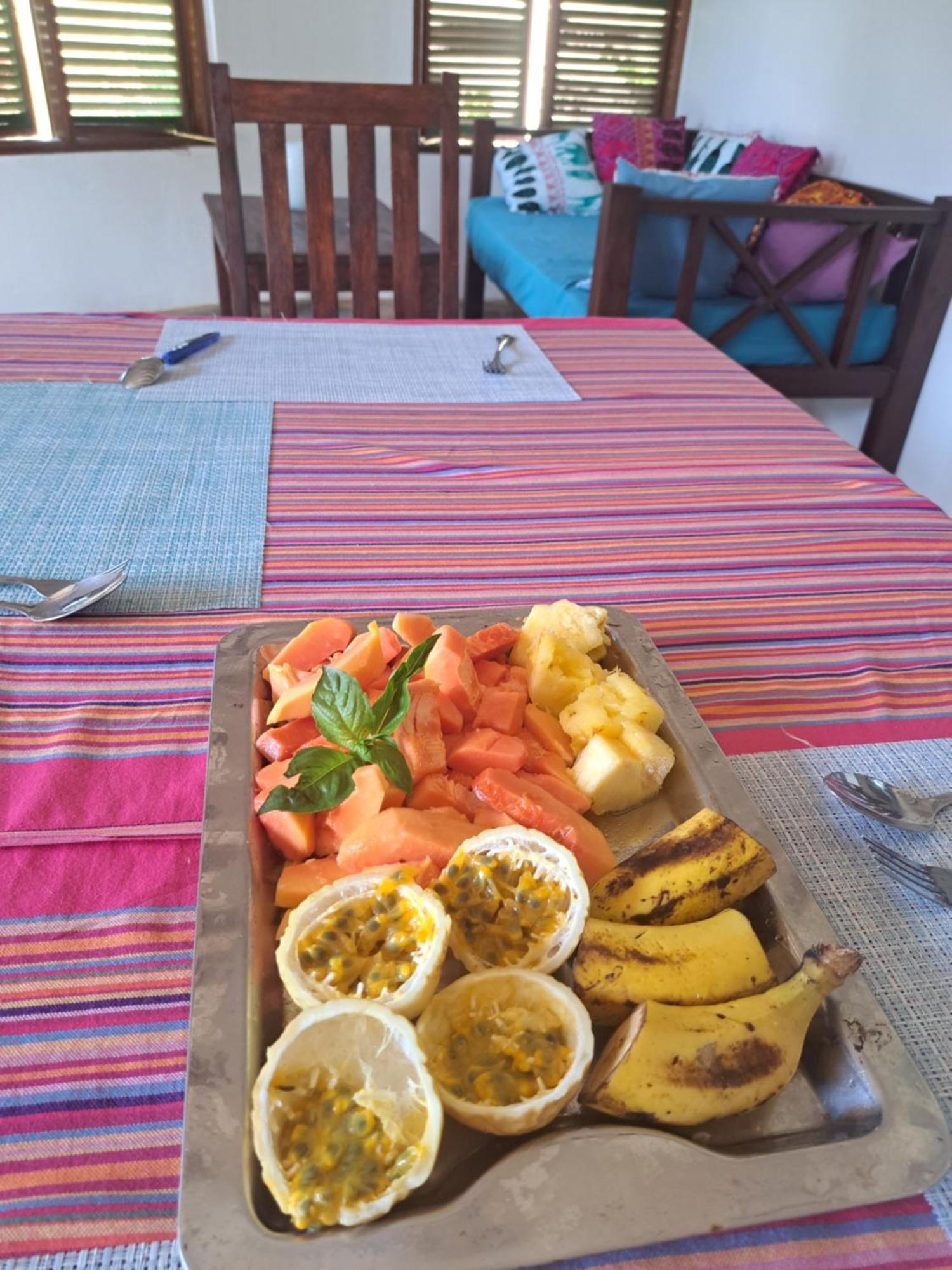Diani Yoga Barn Bed & Breakfast Ukunda Dış mekan fotoğraf